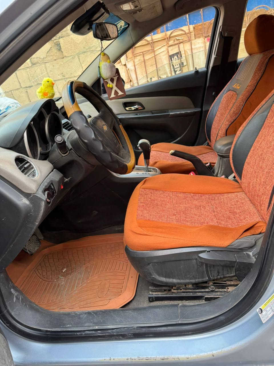 سلام عليكم شوفر كروز رقم بصره موديل 10راعيه متوفي بيهء وكاله عامه وبيهء قاصر واحد سعر 50مكان سياره ناصريه قضاء جبايش تلفون ***********
