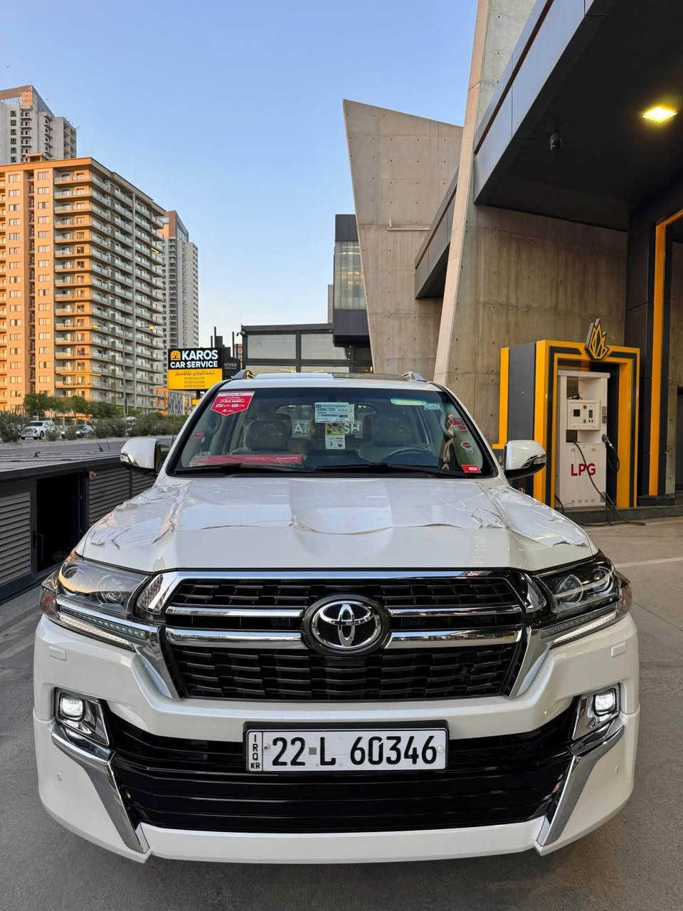 تويتا لاند كروز  _ 2021 _ SAS 
سياره مواصفات (SAS)
 سياره (2) كوشنات كهرباي (٣) دگم
سياره (8) ايرباكات _ (٣ ) شاشات
سياره مكفول كفاله عامه   
محرك (6) سلندر  
بدون صبغ .. بدون بارد .. بدون شخوت 
بدون حالوب .. بدون رمل مكفوله كفاله 
سياره ماشاالله نفس زيرو
غراضات كامل موجود  هيدفونات موجوده +  كتلوكات موجود

سياره ماشيه 60,000 الف كيلو حقيقي
4 اطارات و ويل جديد شريكه مامفتوح
سياره داخل بيجي كوشنات جلد

 محرك (V6) 
سياره حيل جديدة كلشي علي بلادي لوك

مواصفات
(بصمه + الانزلاق + كشن جلد  + ثلاجه + زينون + هواء مزدوج + نيظام ايكو +
حساسيه الديك الموخره مرايات + فتحه ..
تشغيل عن بعد +  باب 4 بصمه + باب خلفي كهرباي )

نظافه  ١٠٠٪ كامل سيرفس بدون نقص و مصرف

سياره مال بيت أي نقص مابيها
مضلل جديد وباسمي  
السعر 60 الف قفلها

سنويه جديد 

رقم / *********** بغداد, العراق
