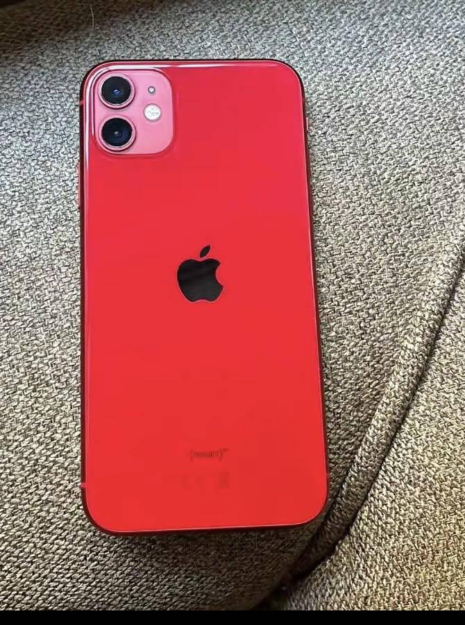 سلام عليكم ١١عادي فيس إيدي شغال ذاكر ٦٤مبدلة  شاشة  وبطارية  سعر ١٦٠ قفل ***********
