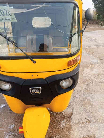 السلام عليك تكتك موديل 20 شهر 5 للبيع رقم واسط باسمي تحويل ثاني يوم تكتك مكفولة من الضربة والمعجون قطره معجون ما بيها فقط صبغ جماليه  السعر 5800 وبيها مجال ***********
