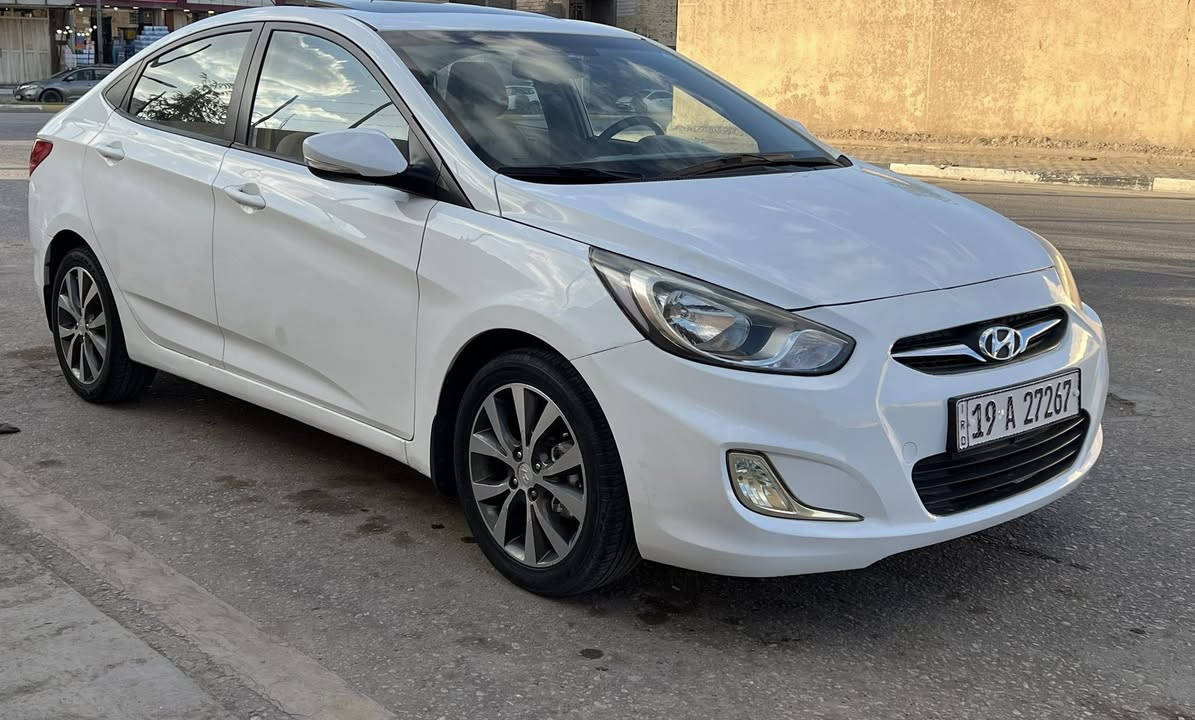 اكسنت 2015 خليجي
فول مواصفات رقم كربلاء باسمي 
مكفولة من الصبغ والضربة فقط بيها بارد موضح بالسونار
السعر 110 $ ورقة وبيها مجال 
محرك 1600 
فتحة سقف 
شاشة بلادية 
كامرة خلفية 
5 ويل كب كروم 
تحكم ستيرن واشاير بالمري
ماشية 130 الف كيلو 
مكاني كربلاء شارع المخازن ***********
