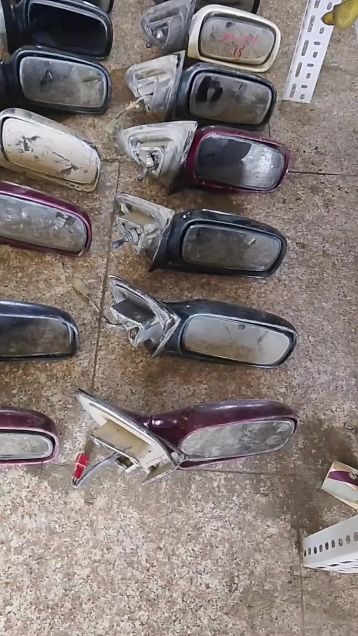 41مرايه كيا سيفيا38يمنه و3يسره البيع كل الكميه سعرالقطعه10الف سعرنهائي والبيع كل الكميه ويوجدخدمة توصيل ***********
