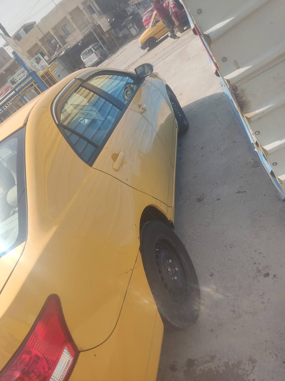 بي واي دي 2014
سياره مكينه وكير خير من الله تبريد وكامله مابيها شي 
بس صدرها تعبان 
مكاني بغداد شرطة رابعه وسريع حي العامل بين شغلي وبيتي يعني بهاي مكانين موجود 
رقمي *********** 
سعرها سيارة 45
