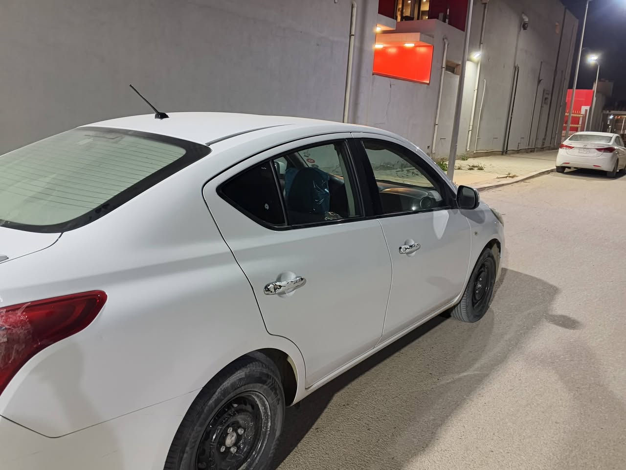 سلام عليكم
للبيع فقط نيسان صني هندي 2020
 ام البليته الزركه رقم أربيل بسم شركه وكاله تحويل كله مضمون السيارة مكفوله كفاله عامه ماعدى بارد وكرت جاملغ الأمامي وباقي السياره مكفوله  السياره جاهزه خير من الله السعر المطلوب١٠٢ وبيها مجال مكاني بالنجف رقمي***********
