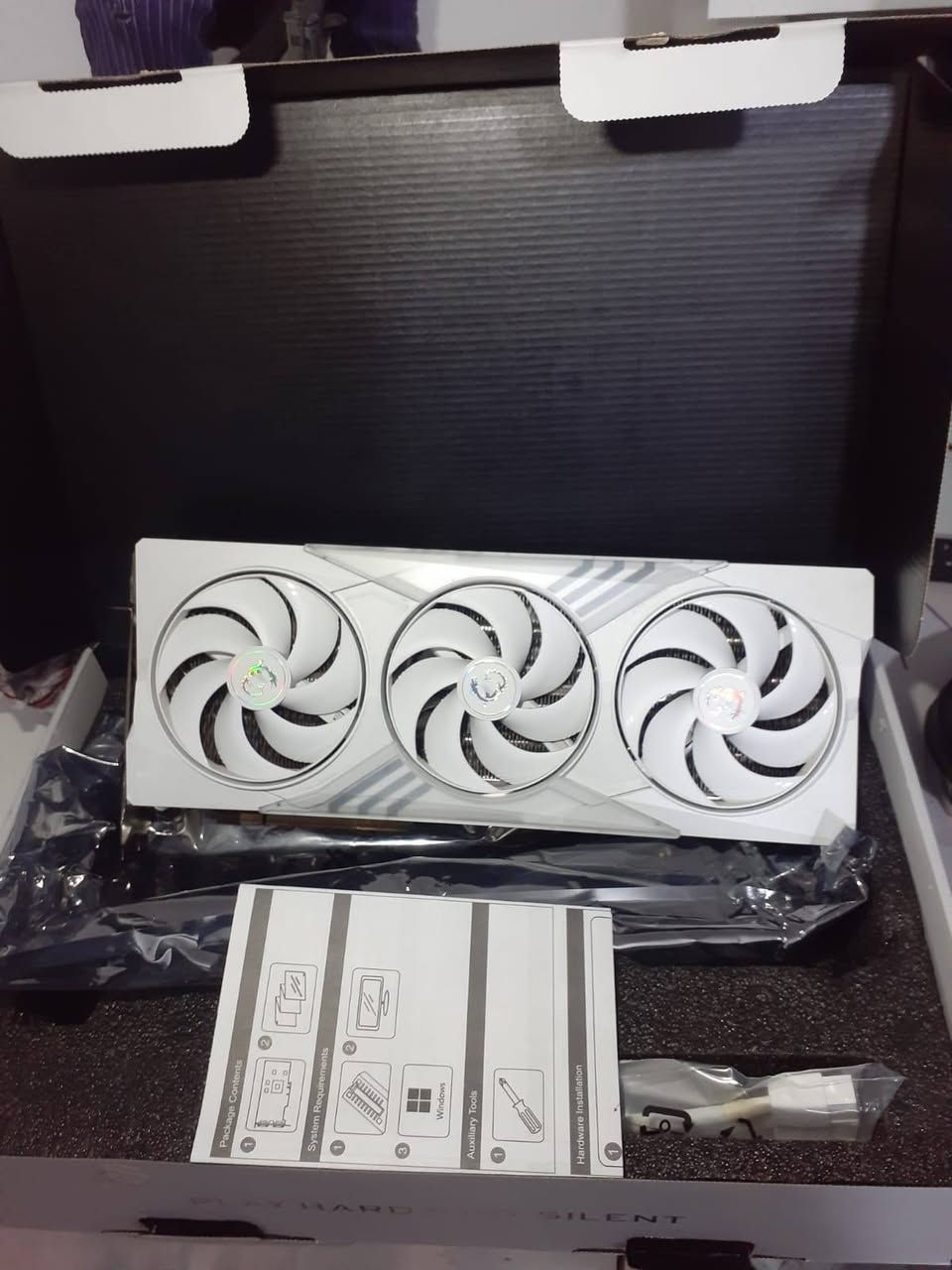 كارت شاشه جديد حرفيا مستخدم قليل
السعر
2195000
مليونين و195 الف

Rtx 5080 msi gaming x trio white


**إذا كنت صاحب هذا الإعلان وتريد حذفه لأي سبب، رجاءا أرسل رسالة إلى الدعم الفني**