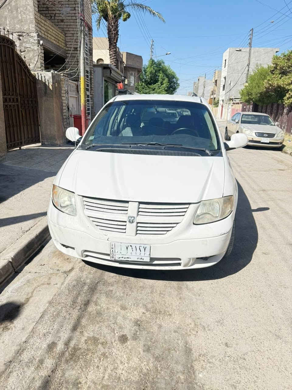 السلام عليكم ورحمه الله وبركاته
للبيع سياره دوج كلايز موديل ٢٠٠٧  بدون مراوس سياره جاهزه 
دوج كلايز محرك ٣٣٠٠ كير ومحرك شرط رقم بغداد تحويل مباشر  كشنات بلع سياحي
السياره ٣ قطع تبريد ويه السويج  الون ابيض شاشه كامره 
صدر جديد السياره متعوب عليهه والسياره اترايهه وين ما يعجبك
تخم تاير  مكان السياره بغداد البياع  سعر السياره ٧٢ وبيهه مجال كلش قليل   السياره جاهزه من الدعاميه الدعاميه سيارتي الخاصه اني جانيهه  
اليشتري شرط اكاتبه مروري ثاني يوم تحويل  رقم  الهاتف ***********. السياره جديده واحلى من الصور وبلعافيه عله الي ياخذهه
