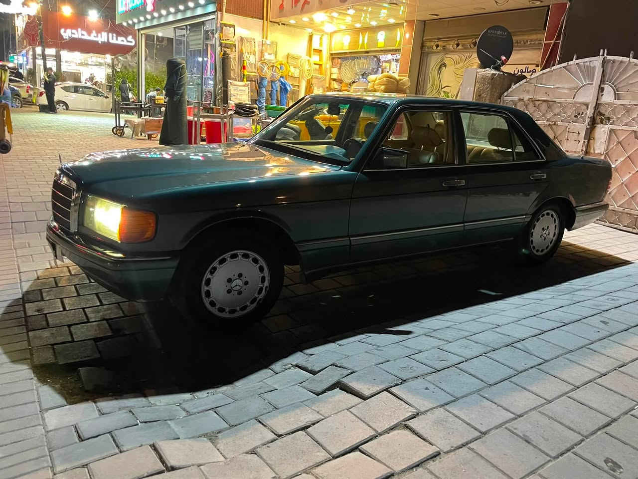 السلام عليكم
مارسدس جامبو 300se موديل 1990
بلاديه بدون أي نقص 
اكسل جديد 
دبل مروحه 
فتحه سقف
كشنات كهرباء 
دبل فيتيم 
دبل هورن 
نقصه الوحيد يحتاج دوشمه للكشنات فقط 
السياره جاهزه ومآبيه أي نقص ان شاء الله 
السعر 90وبيه مجال للشراي 

المكان شارع فلسطين 
الرقم ***********
