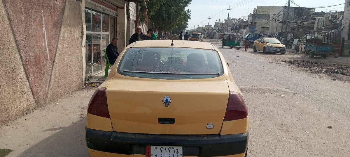 رينو موديل 2008
محوره بيكاجو رقم بغداد حداديه 80 بلميه سنويتها ساقطه 
مكان السياره حله ما متواجد ع الفيس ***********
