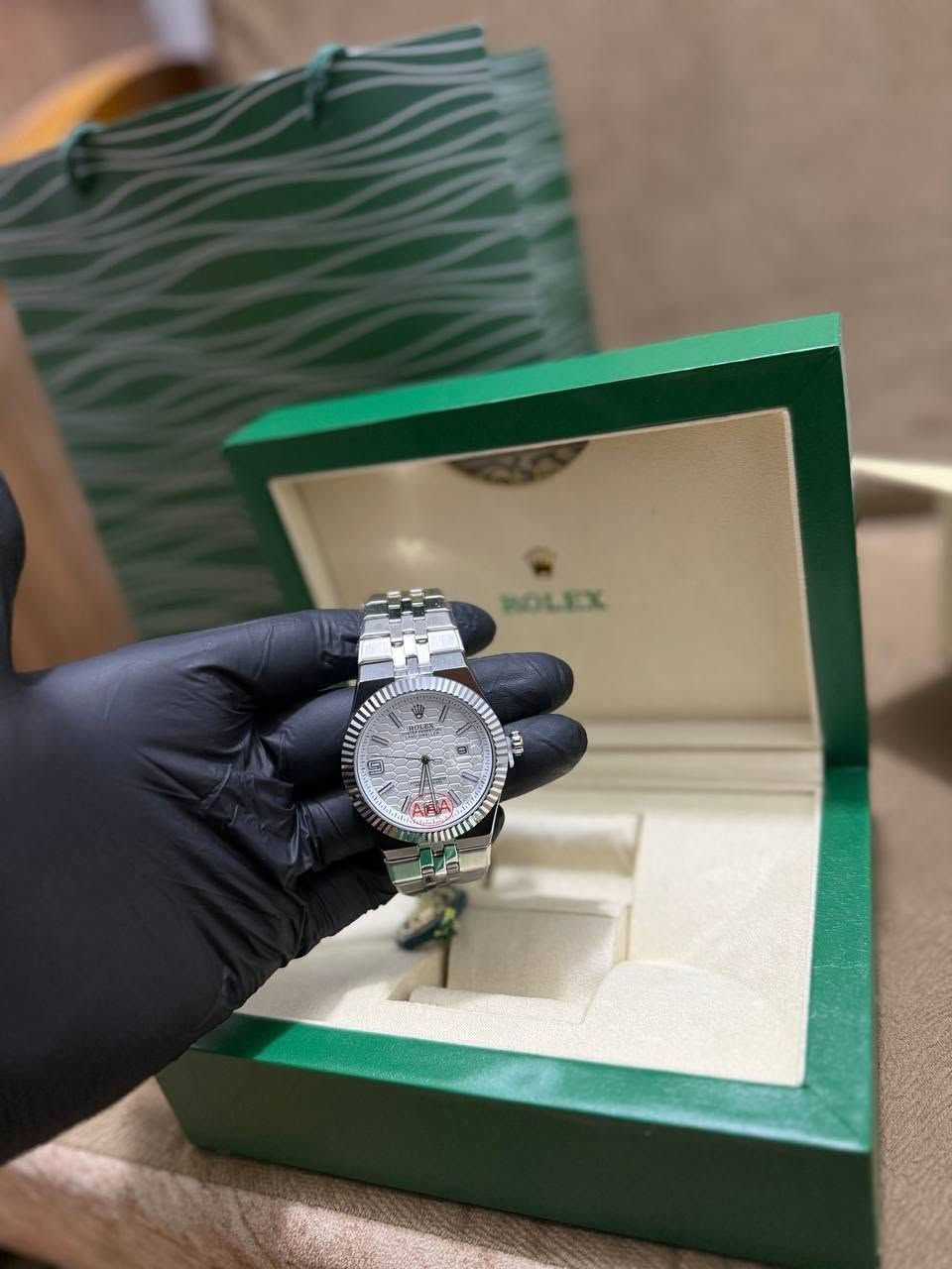 ساعة رولكس ماركه عالميه Rolex Land-Dweller
المواصفات
زجاج زفير مقاوم للخدوش
تاريخ الشهر
مقاومه لرذاذ الماء
مصنوعه من ستانلس ستيل مقاوم للصدء مع العلبه وكارتات الضمان والكتيبات والكيس مالتها (بكج ملكي)
جان سعرها ٣٣ حاليا فقط ٢٤ الف
شرط الفحص امام المندوب
على اول تم 22 الف فقط @الجميع


**إذا كنت صاحب هذا الإعلان وتريد حذفه لأي سبب، رجاءا أرسل رسالة إلى الدعم الفني**
