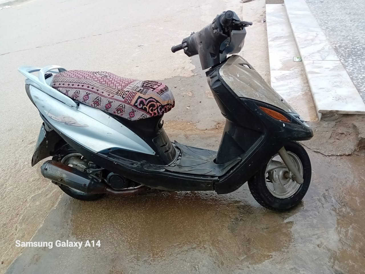 سعرهه 200 هاتف *********** موقع بغداد حي شهداء البياع
