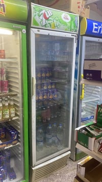 ثلاجات عرض • للبيع