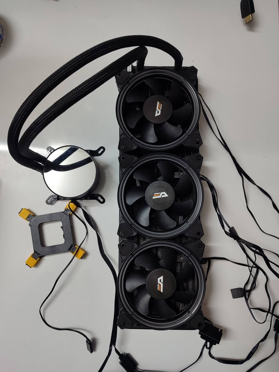 قطع للبيع توصيل موجود

BOARD ASUS PRE B650-PLUS DDR5
205 الف استخدام شهرين 

COOLER DARKFALSH 360MM ARGB 
65 الف 

Ssd Sata 128G
مع وندوز 15 الف

Case Msi Velox 100P 
90 الف 

Cooler Msi MPG 360MM Monitor 
بي شاشة تحكم كامل 100 الف 

للتواصل 
***********
