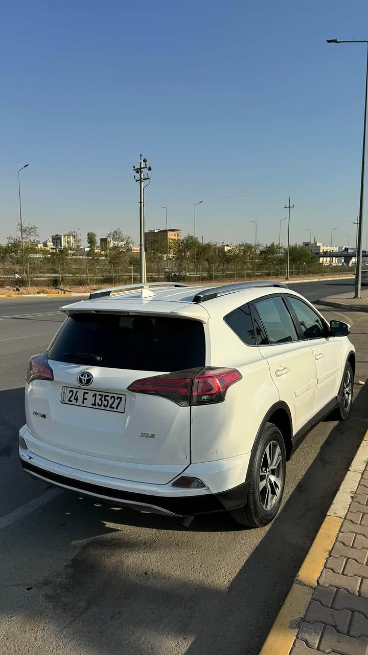 ڕاڤ فۆر مۆدێل 2018 مواسەفات ئەمریکی بەسمە- سلاید ڕادار- خەتی جادە -تراکشن -شاشە گەورە - مۆدی لێخورین ئیکۆ و سپۆرت -دەبڵ گێر تۆماتیک و عادی
4 پارچە سبوغ وه پارچەیەک بیلاد گۆراوە پشتو پێش کەپس
*********** أربيل, العراق
