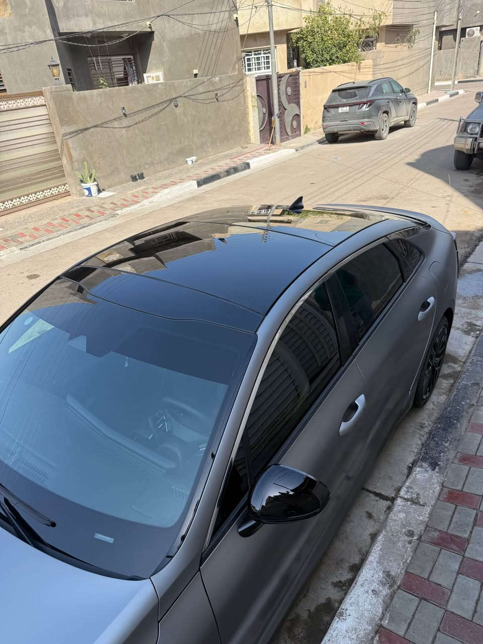 السلام عليكم 

كيه k5 GT
ماشيه ٥٠٠ فقط 
ضرر آلتكم الخلفية مصبوغات 
بدون دواخل 
شواصي سليمه 
رقم الشاصي KNAG44J86S5333661
*********** كربلاء, العراق
