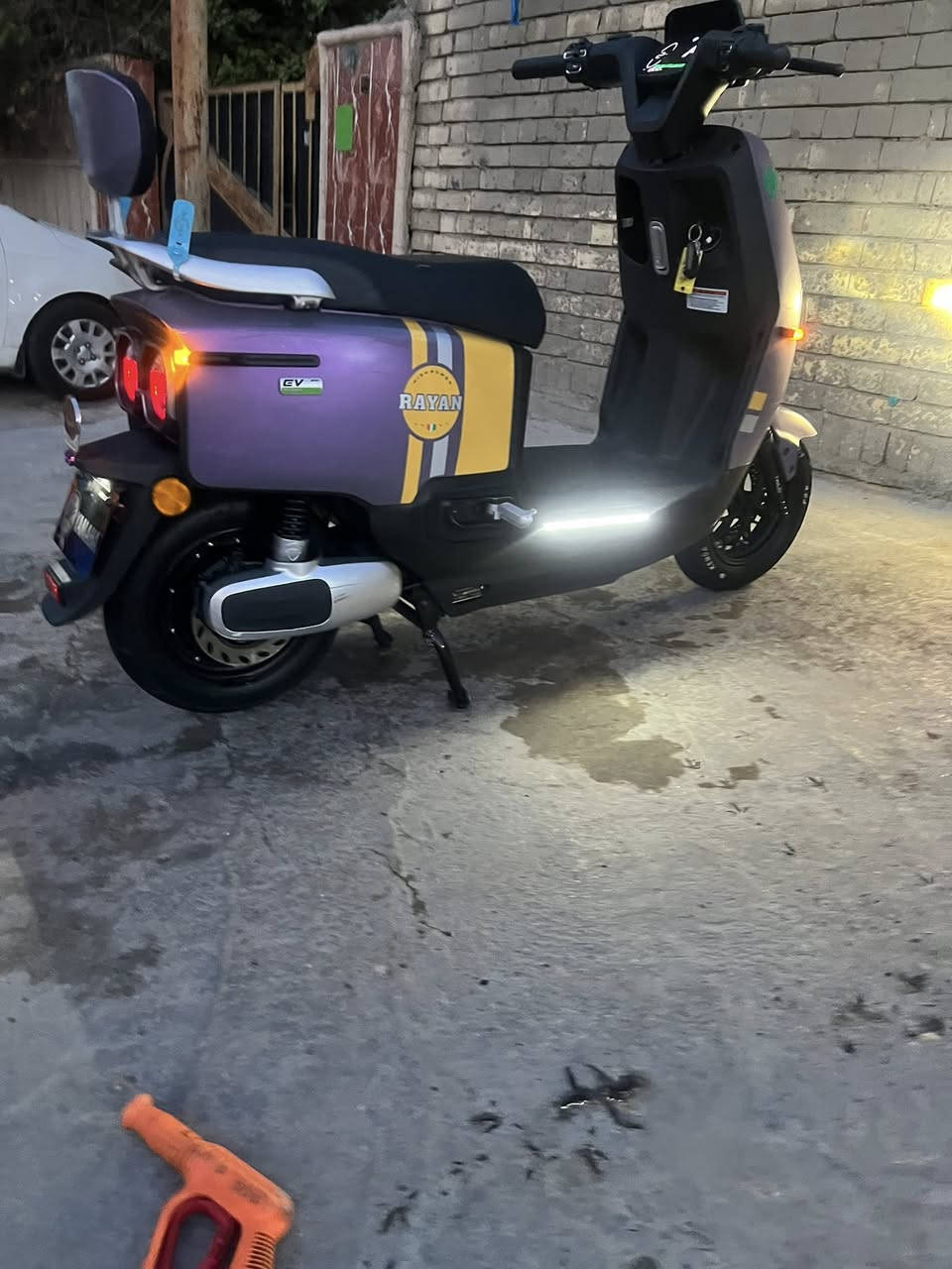 الدراجه للبيع للستفسار ***********
