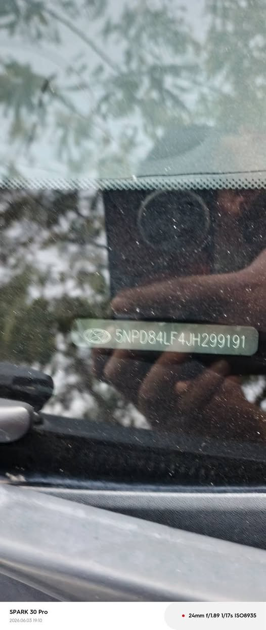 السلام وعليكم الانترة موديل 18 فول سيارة رقم اربيل عدة كشنات مخمل
بصمه
فتحه
تدفع كشنات 
رادار جانبي 
تبريد منفصل 
بدون تبديل ليبل واحد سيارة 
بدون ايرباك 
حادث سيارة جاملغ سائق نصه مصبوغ وباب سائق ربعه مصبوغ هاذا حادثه بدون تبديل سعر 120 وبيها مجال شي قليل 
***********
