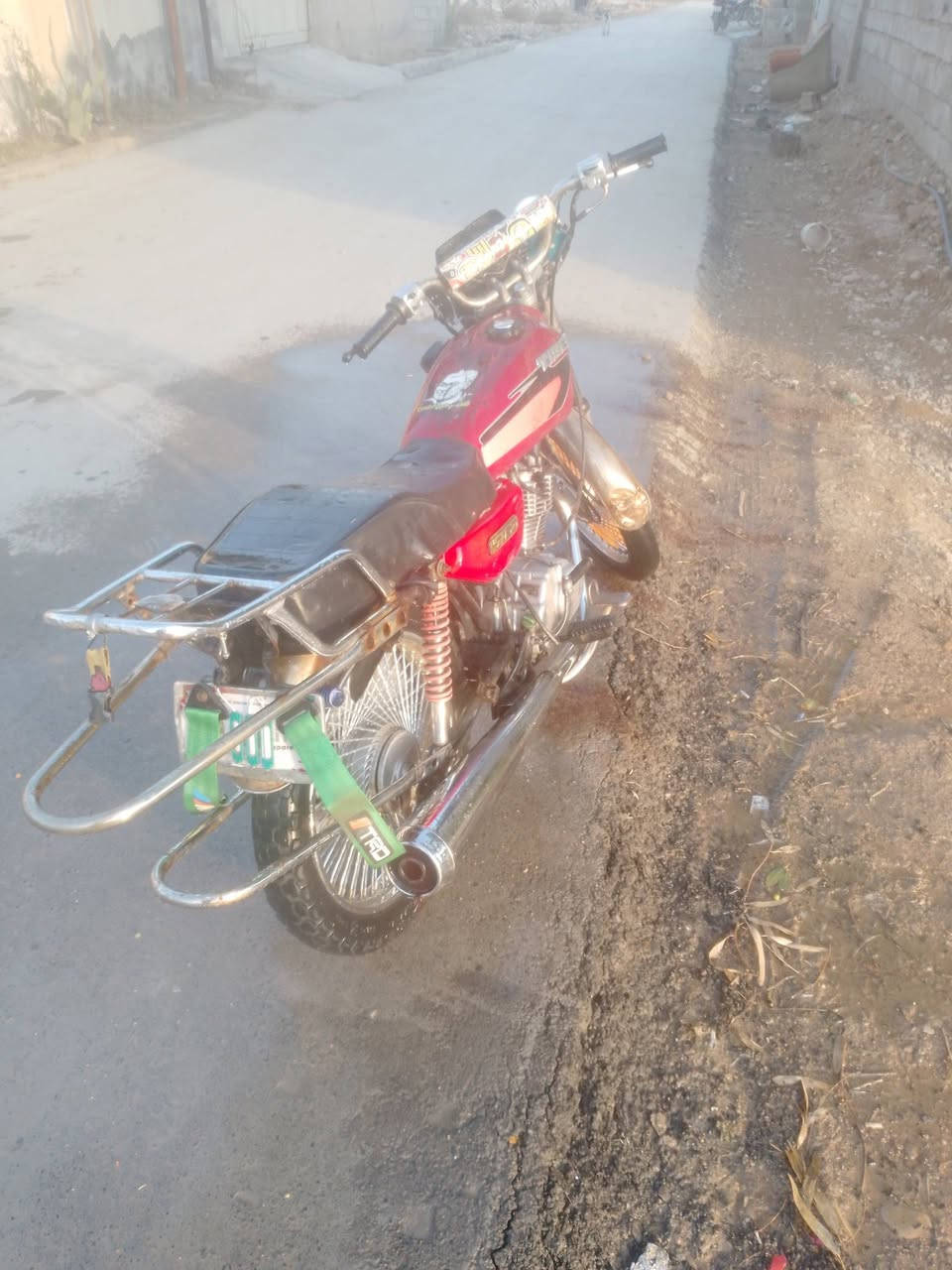 السلام عليكم شباب دراجه تايكر البيع موديل 21اوراق كامله بيهة كمرك مدفوع دراجه خير من  كهربايات كلهة شغاله عايزة بس دبل اشاير سعر 400وبيهة مجال الطيبين مكاني ديالى كنعان  اتصل وبيك خير ودلل ***********
