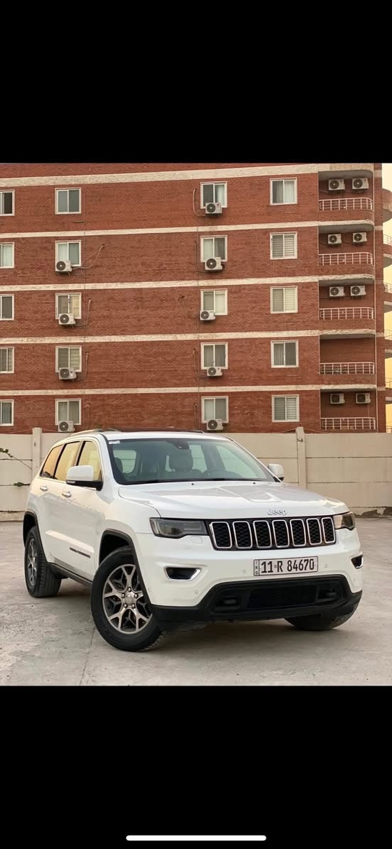 للبيع جيب 2020 
خليجي وكالة ليث العبيدي 
مكفوله كفالة عامة 
فقط اكو بيها شخوط بلبابين عكس السايق فقط معالجة فقط قلم بدون اي بارد 
ماشية 72 الف ميل
فول مواصفات 
فتحة 
رادرات خلفي امامي 
تخم تاير جديد 
كشنات جلد 
تو ويل 

السعر 28000$
***********
 المكان بغداد الدورة
