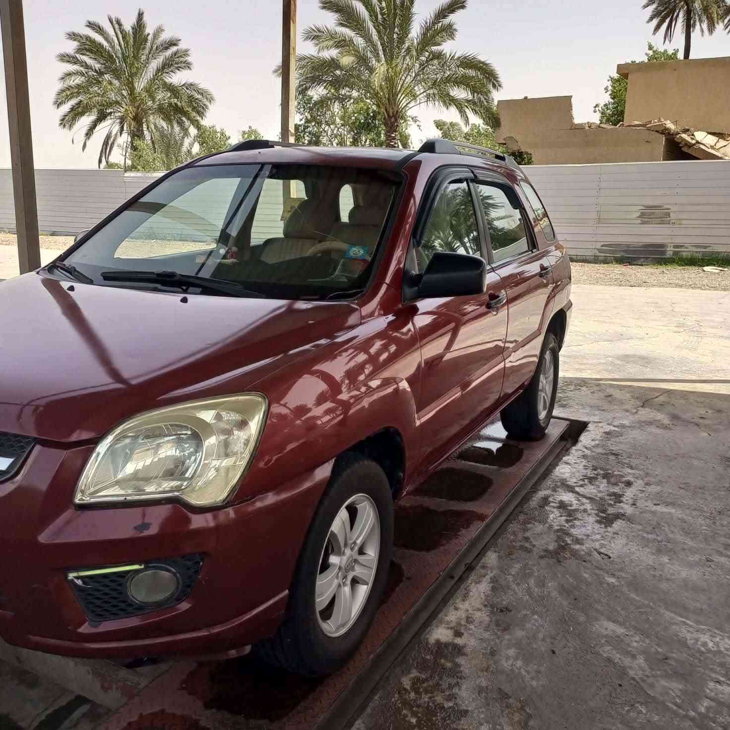 السلام عليكم مكلف بالنشر
 للبيع كيا سبورتج 2010 وارد امريكي كير مكينه تبريد كله شغال بدون تنقيص داخل بيجي شاشه وكاميرا رقم صلاح الدين انكليزي مكينه 2000 دوش اقتصادي السونار مرفق بالمنشور
السعر 110 وبيهاا مجال بسيط
مكان السياره الطارميه ***********
