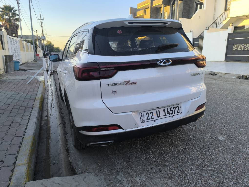 سلام عليكم للبيع او مراسة مع بي وا دي 
شيري تيكو 7 برو فول موصفات  ضمان شكر 6 سنوات سيارة  ماشي فقط 5 الاف موديل 2024 استلام شركة . سعر 158 و بي مجال قليل  مكان سيارة كركوك رقم الهاتف *********** كركوك, العراق
