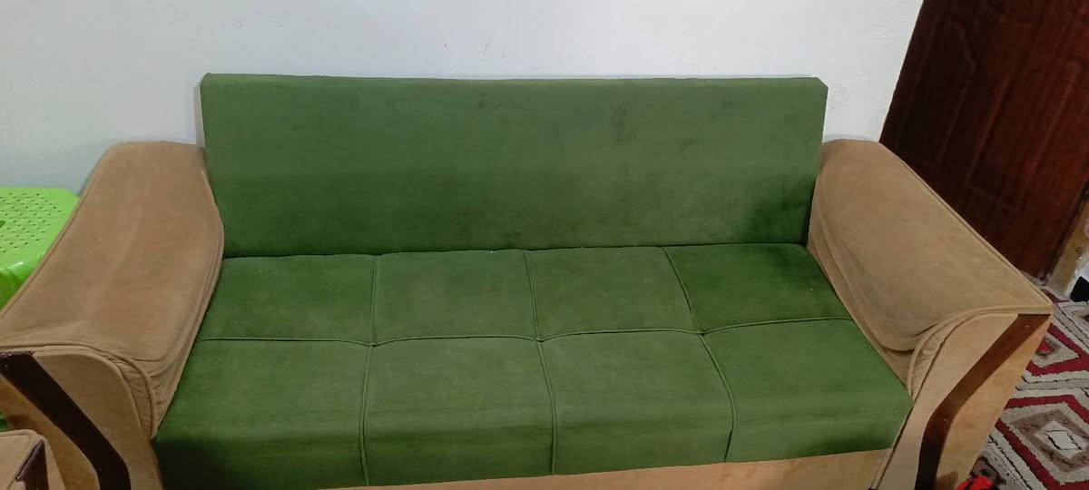 تخم للبيع تسكام 10نفرات 5مقاعد 
السعر 175 وبي مجال عيوني حي الغدير الخمسة دونم طريق الدغارة ***********
