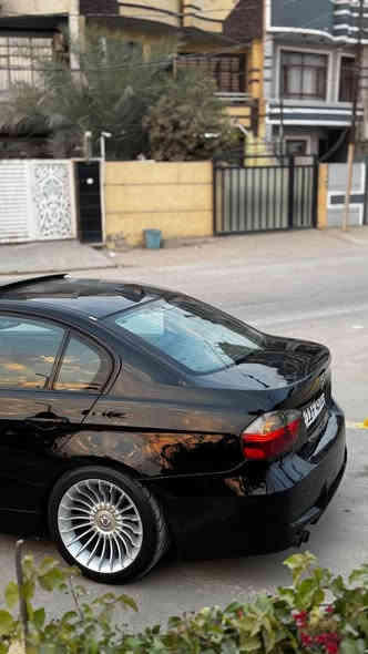 السلام عليكم 
للبيع 328 موديل 2008 نوزل قصير 
داخل جلد كهرباء نضام لوجك 7 السياره مابيها اي نقص او عطل كلشي بيها شغال صبغ 3 قطع فقط والباقي مكفول ويل جديد +تخم تاير كير ومحرك مكفولات صدر امامي خلفي جديد مكان السياره بغداد المنصور او حي البنوك سعر 115 وبيها مجال *********** بغداد
