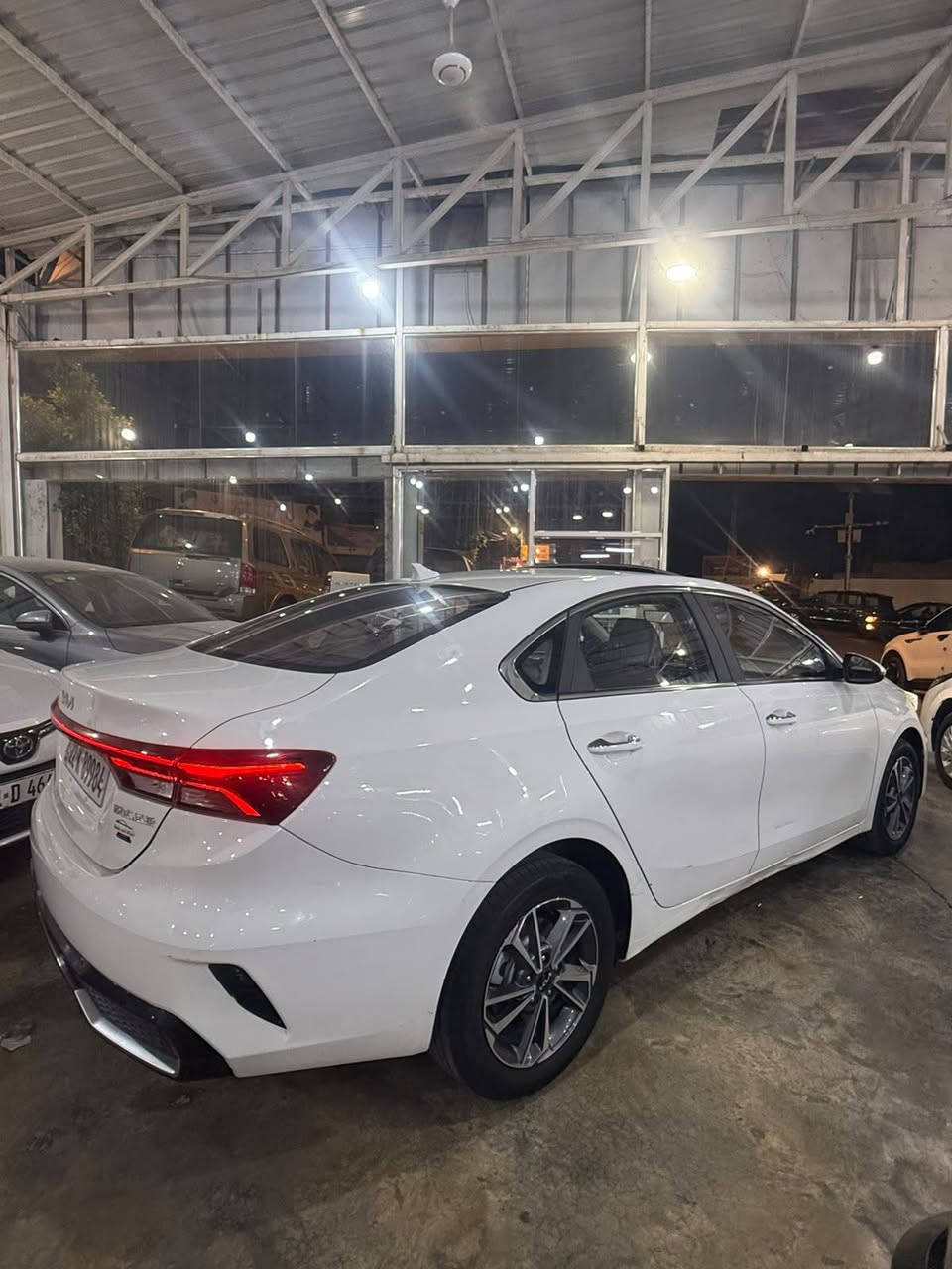 Kia K3
موديل 2022
مكينة 1500 دبل نوزل 
لد امامي خلفي 
بصمة ابواب 
بصمة تشغيل 
فتحة 
تبريد بيانو 
شاشة 
كامرة 
انظمة قيادة 3
كشنات جلد 
هاند بريك بصمه 
اوتو هولد 
تحكمات ستيرن 
مثبت سرعة 
مكفوله من الصبغ يوجد بارد 
جاهزة من كل شي 
ماشية 86 الف كيلو متر 
السعر 123 وبيه مجال
الموقع الكريعات شارع الوقف السني معرض الدلة
للتواصل اتصل على الرقم ***********

