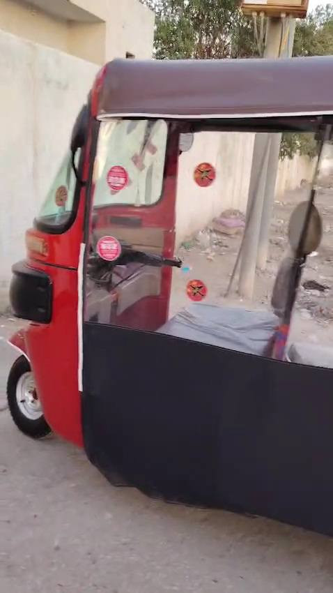 اسلام عليكم تكتك ٢٠ رقم وسنويه
الكشره كفاله ماعده تكحيل 

مكينه لاتنقيص لاتبخير تكتك مال جناي وجديده 

تخم تاير مشيف 

المكان المجر الكبير 

السعر ٦ ونص وبيها مجال للشراي 

الاستفسار ***********
