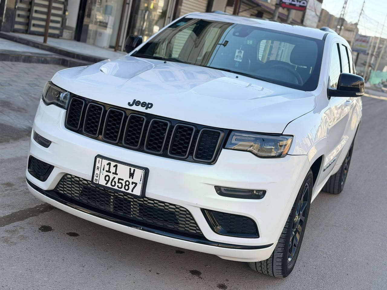 السلام عليكم جيب وارد امريكي موديل 2021 فئه اكس مفوله للاخير مكينه 6 سلندر ماشيه 92 الف كيلو متر صور الحادث وسونار ورقم الشاصي بلمنشور مكان السياره كفاات السيديه تقاطع درويش 
السعر 260 وبيها مجال 
***********
