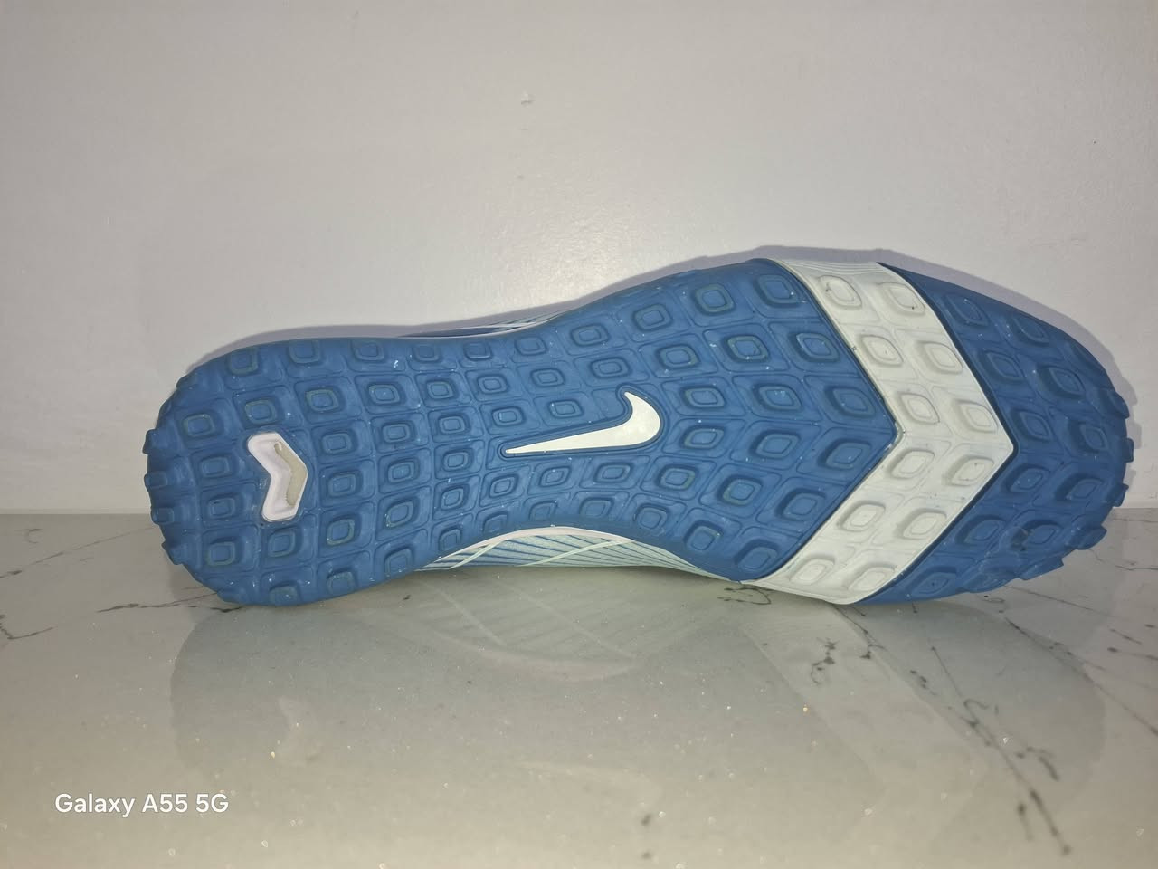 نايك اير زوم وكالة غير مستخدم القياسات المتوفرة 
40 طول القدم 25 cm
42.5 طول القدم 27 cm
43 طول القدم 27.5 cm
فوووول طبي
وتر بروف
يوجد توصيل لجميع المحافظات


**إذا كنت صاحب هذا الإعلان وتريد حذفه لأي سبب، رجاءا أرسل رسالة إلى الدعم الفني**