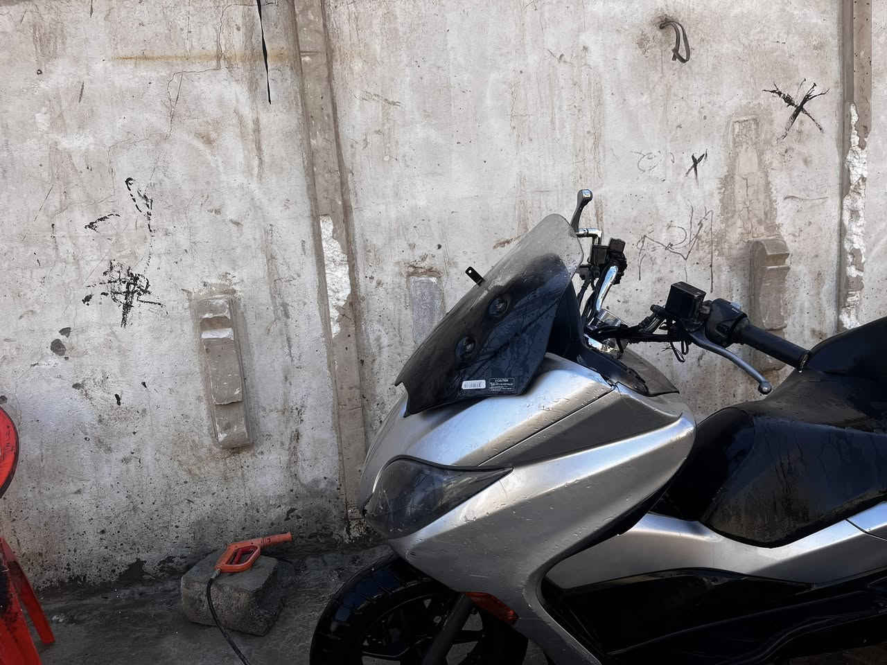 دراجه فورزا اس سفن صفر 10 البيع دراجه حلوه ما بيه شي تجي شوف كدام عينك محرك جديد
كفرات كدام عينك حلوه وأحلى من تصوير اصلي مو تجاري دراجه خير من اللله كل نقص ما بيه حمدالله وشكر كلاجات جديده شرط فحص اوراق موجوده 
سعر مليون ومتين  الف
1،2000 الف. 
و بيه مجال مكان بغداد مدينه الصدر
رقم ***********
