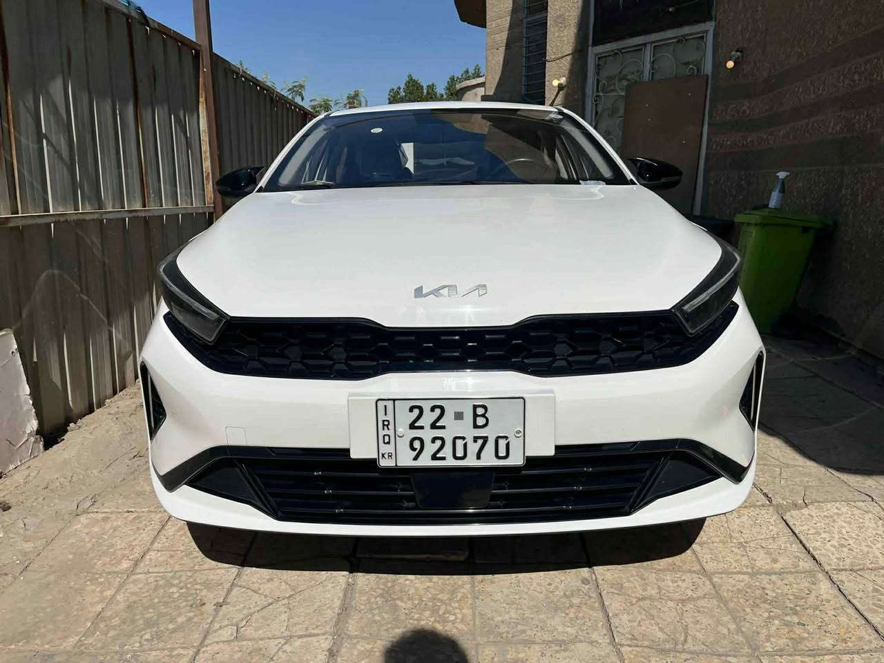 سلام عليكم
خليجي K3 

2022

رقم اربيل بأسمي السيارة 

وكالة تحويل 

فول مواصفات 

5 انضمة قيادة

تحكمات ستيرن

سلايد

كشنات جلد 

ماشية 47

مكاني بغداد 

138 وبيها مجال 

***********
