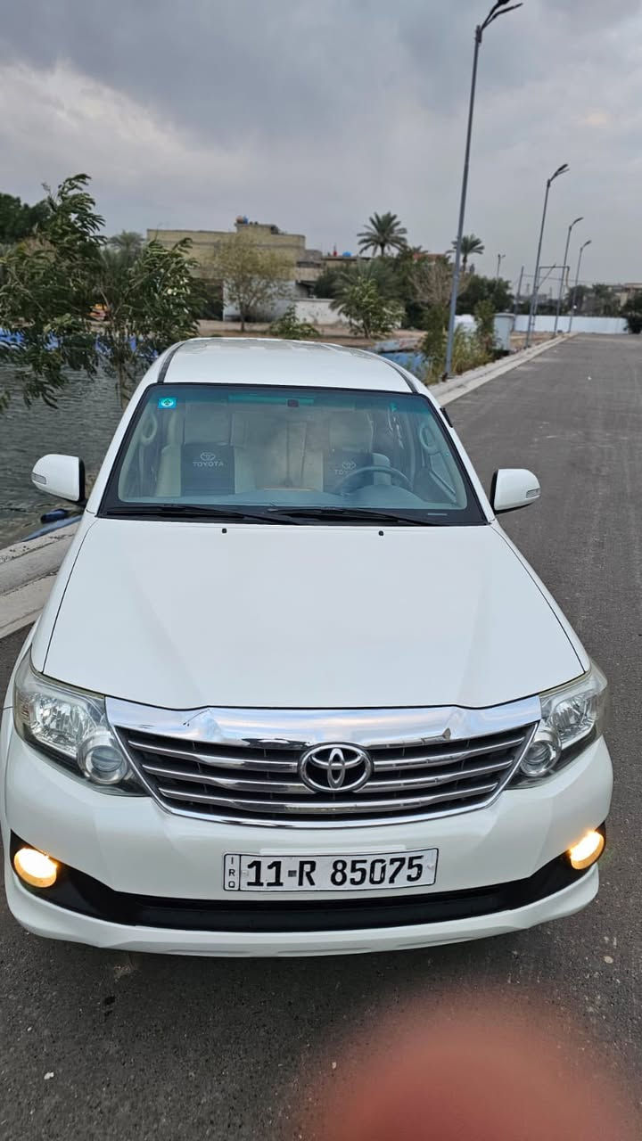 السلام عليكم فورجنر 2013ماشية 138 مكفولة من الصبغ والضربة السيارة نضيفة حيل بارد بالباب من جوة الايمن مكينة كير كفالة شركة سبير منازل رقم بغداد بسمي سعرها 198 اوبي مجال اس استفسار هذا الرق*********** 
4ويل
