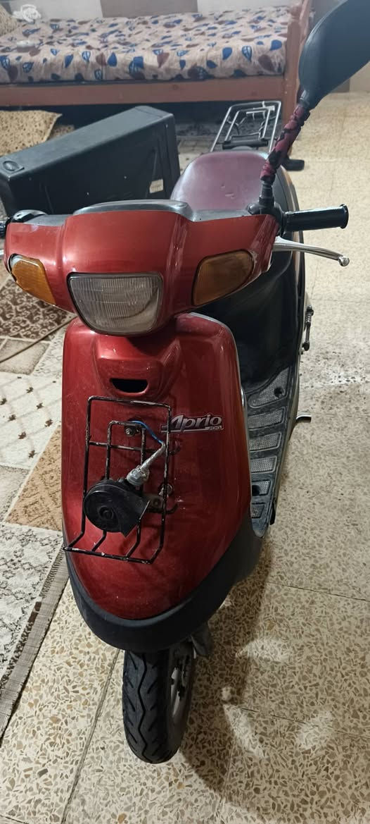 ماطور بوتين شاصي شرط كلشي بي شغال بس سلف ميشتغل مكصوص كص سلندر على ايدي سعر ٣٠٠وبي مجال رقم ***********
