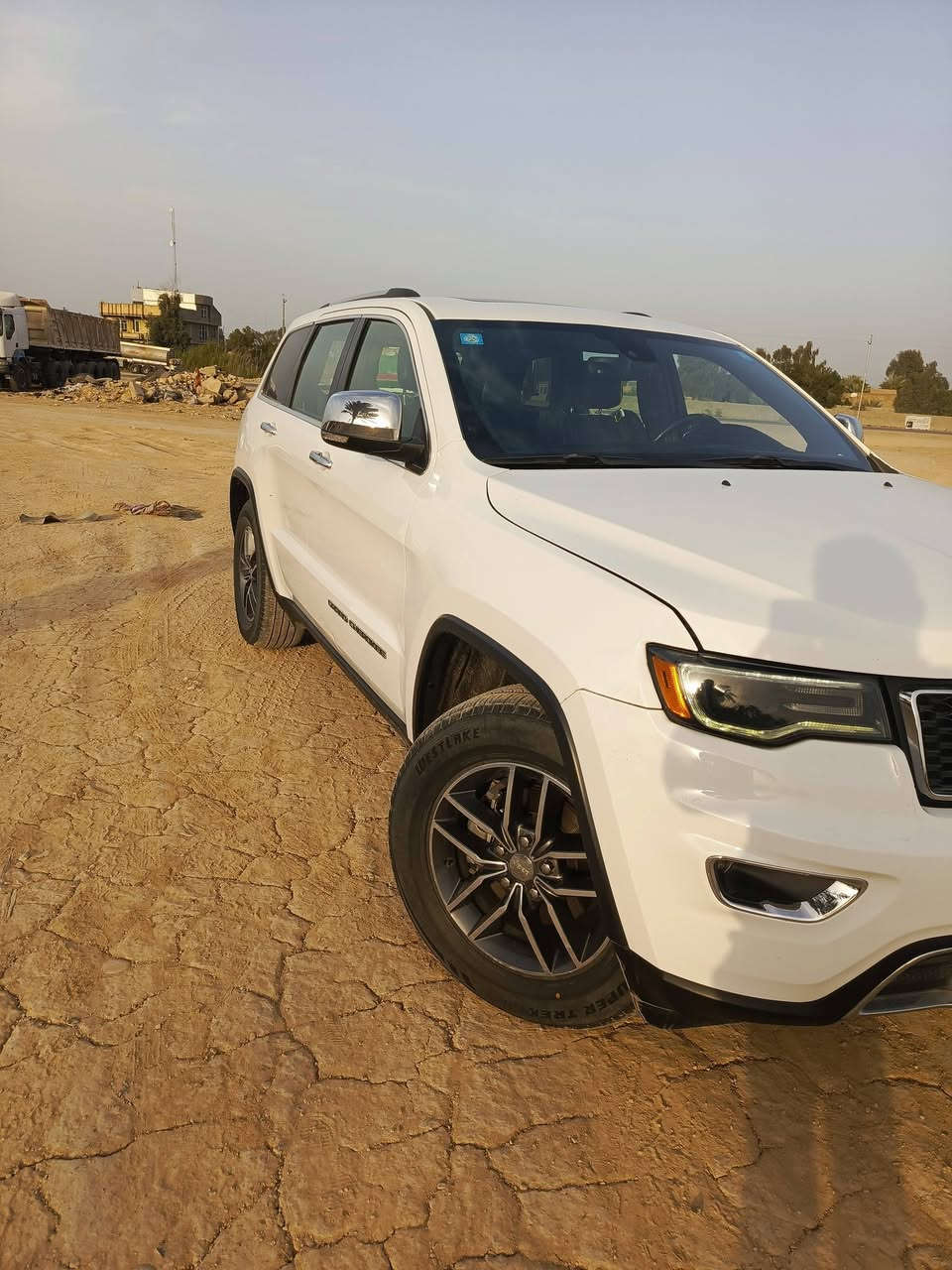 Jeep2017🇺🇸
فئه كراند شيروكي
للبيع او مراوس
ماشيه49الف ميل حقيق
وارد امريكي داخله كلين بيه فقط بارد بل جنطه صغير وشخوط باب الصدر قليله باقي كفاله
رقم بغداد بسمي السياره تحويل نفس اليوم
السياره جاهزه من كلشي اي نقص مابيه
مواصفات السياره
جنطه كهرباء
ستيرن كهرباء
كشنات تدفئه وتبريد 
ستيرن تدفه
تشغيل عن بعد
بنراما
شاشه جبيره
5بصمات
وبعد بيه هواي مواصفات السياره مال بيت ومطالعه وبل عافيه عل ياخذه 
سعره اتصل ودلل سياره كلش نظيفه
متواجد فيس واتساب 
***********
***********
