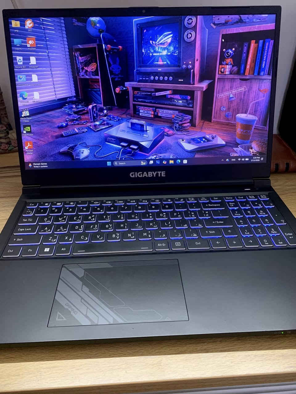 السلام عليكم شباب
لابتوب الكمينك من العملاق گيكيا بايت فئه Kf Gaming 
لابتوب بالكارتونه شرق اوسط كامل مكمل وكاله عربي اصلي مضمون بدون ملاحضه
ياتي بعتاد خرافي 
شاشه حجم 15 انش نوع WUXGA الوان نقيه بمعدل تحديث 144Hz 
معالج ممتاز من انتل
Core i5-12500H 16Cpu 5.20GHZ
من الجيل الاثنا عشر 
كرت الشاشه المنفصل احترافي 
Nvidia RTX 4060-8GB DLSS4.5 +Frame Gen 
بحجم 8كيكا خرافي 
رامات 16GB قابل للتطوير و الاضافه
هارد 512m.2 كذالك قابل
بطاريه ساعتان وحسب الاستخدام
صوت ستيريو سبيكر ممتاز
كيبورد عربي ضوئي تفاعلي
سوبر سلم نحيف بوزن خفيف
السعر مليون و ١٨٥ الف فقط 
بغداد الشرطه الخامسه و متوفر التوصيل 
للتواصل***********
