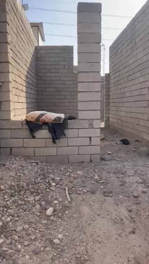 كل عام وانتم بخير رمضان كريم علينا وعليكم
عندي بيت البيع هيكل 
واصله ماء 
وكهرباء
وتبليط 
طابو زراعي 
في الفرسان عل شارع مقابيل جامعه 
مساحه 150
السعر 22 بي مجال قليل 

***********
