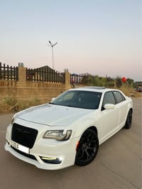 كرايسلر ٢٠١٨ • ماشي ٧٠ الف • كلين تايتل