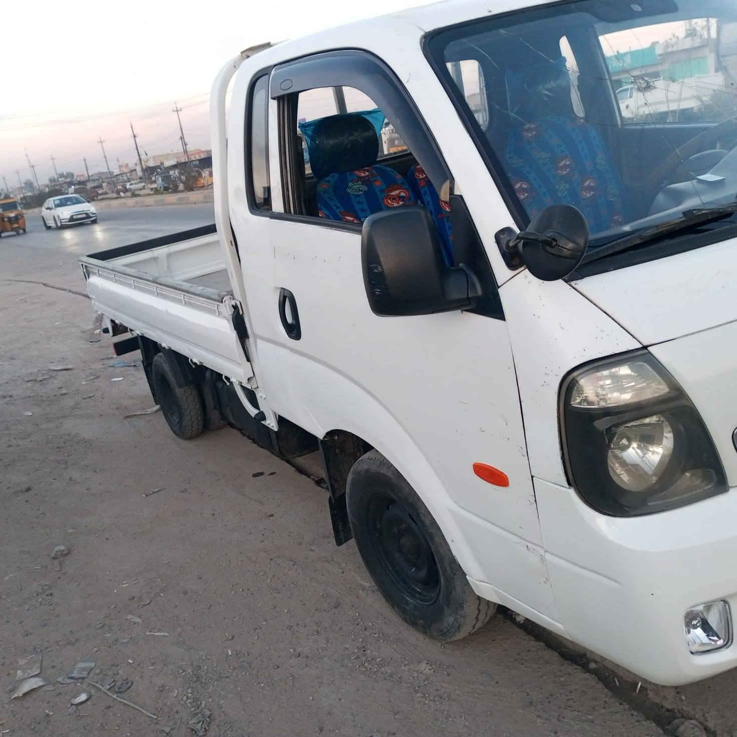 السلام عليكم دمعة 2009سيارة كفالة من الصبغ بلادية فقط بنيد مبدل كير محرك اكسل كلة مكفول سيارة مال جناي عارضها ب88بيها مجال للطيبين مكلف بالنشر الشراي يتصل***********بغداد قرب فلكة حي النصر
