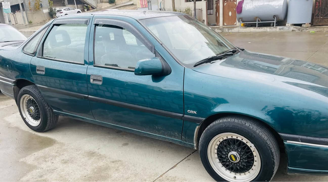 ئۆپڵ فیکترا مۆدێل 1994 مەکینە 18 گێڕ عادی سەنەوی هەتا2028تازەیە هەزەی هەتا2026تازەیە سەیارەکە ماڵی دۆستە کارەبای کامل بەشەرت  بەرز و نزمی لایتەکان ئیش دەکات  سڵایت دەبڵ ئەرباگ 4تایە و ویلی تازەی لەژێردایە دەعموو لێدراوی نییە سەیارەکە ماڵی دۆستە لەدەعامی دواوە بۆ دەعامی پێشەوە بەشەرتی 100فیتەر
ئاسیا/***********
کۆرەک/***********
سعر/48گەڵاومعامەلە السليمانية, العراق
