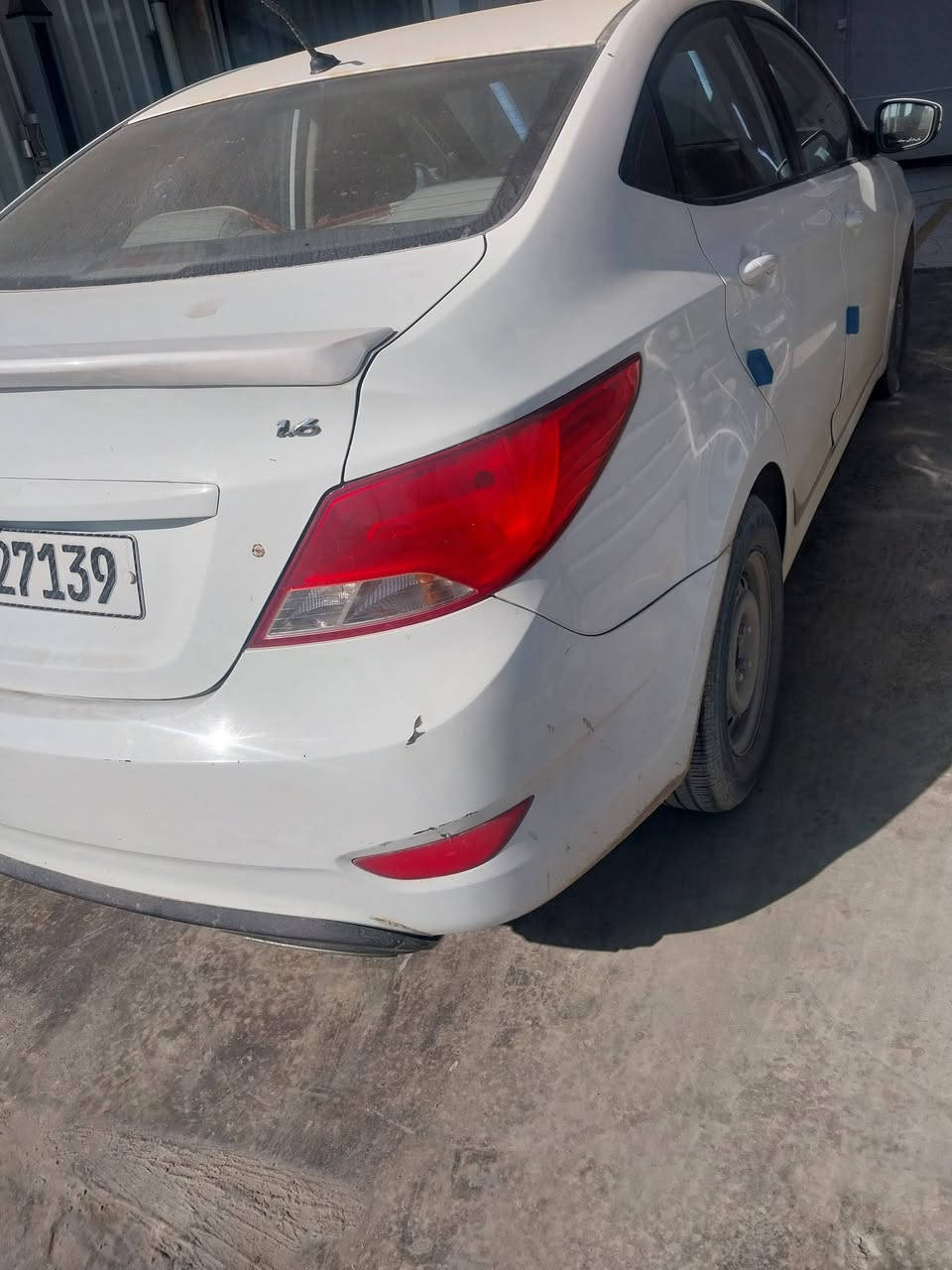 اكسنت ١٥ خليجي
سياره مال بيت مكفوله من صبغ بارد بصيط 
بيه سنويه بسمي رقم 
جديد ماشيه ١٦٥ مكان سياره بغداد حي جهاد 
***********
