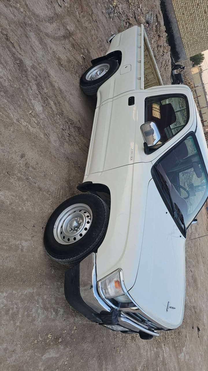 السلام عليكم بيكم تيوتا 2001
رقم بغداد دولي سنويه جديده تبريد ثلج كير محرك مكفول ع شركه تخم تاير جديد كهربائياات شغاله كلها مكان السياره ديوانيه السعر 87 وبيها مجال للاستفسار الاتصال على الرقم ***********
