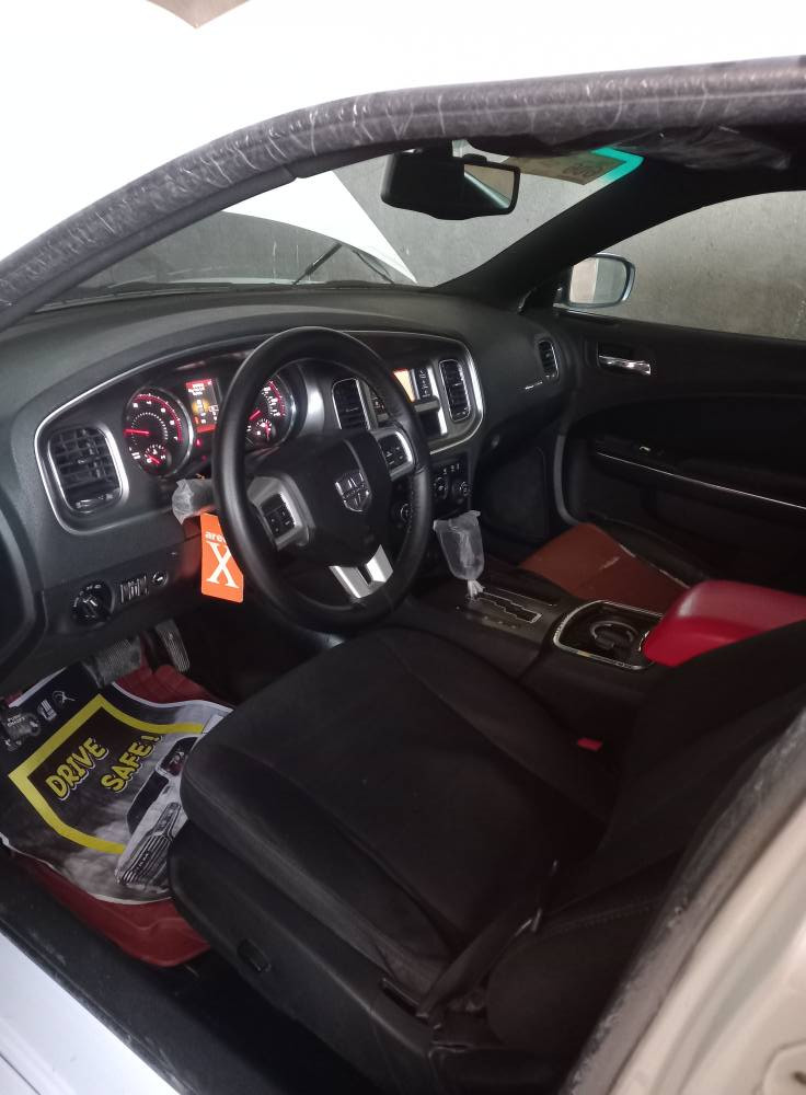 جارجر للبيع خليجي 2013سنويه 28بيه بنيد مبدل وبيه بارد شي قليل مكانه العماره ميسان السعر 160 وبيه مجال قليل الاستفسار *********** عمارة, ميسان
