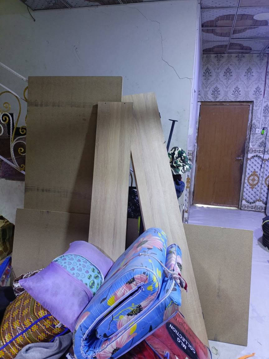 السلام عليكم غرفه نوم تركيا حجم وسط نضيفه كلش مابيه اي  ضرر السعر ٤٥٠  ولشراي يتصل موجود واتساب *********** البصرة, العراق
