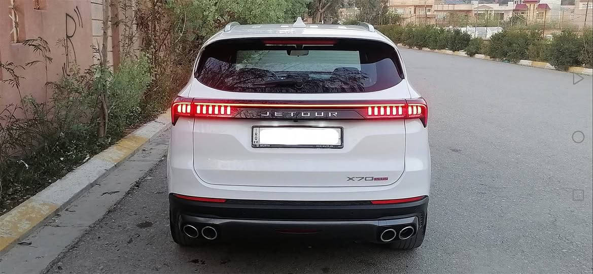 جيتؤر X70 پلةس مؤديل 2024 رةقةم سليمانى 
٣ ريز كوشن واتا حةوت نةفةرى رةقةم سليمانى 
شارى كؤية 🌹***********🌹***********🌹
فول فول فول مواسةفات پانؤراما
٥سال زةمانى شةريكةى لةگةلة نمونةية لةجوانى 
تازة سيرڤسم بؤ كردووة و روونى تازة گؤراوة 
سئ مؤدى گيرى هةية(ئيكؤ+نؤرمال+سپؤرت) 
دةبل كؤنترؤل دةبل شاشة  تةبريد مةركةزى
سوكان ڤؤليؤم لايت زينؤن ناو سور يةدة نيكل
تةنها ٣٠هةزار رؤيشتووة ليدى ناو دةژبولى هةية
بةسمة ئؤتؤ ستؤپ سةلاجة ويل كرؤم ئاوينة شةفت
كاميراى ٣٦٠پلة واتا هةرچواردةورى نيشان دةدات
لةدةعامى بؤ دةعامى هةموو گيانى بةشةرت دةدةم 
بئ دةعم و ليدان هيچى پيوة نية نوكتةشى نية
سةنةوى نويية تاوةكو🌹٢٠٢٩🌹بةناوى خؤمة
غرامة و بةناوكردن بةشةرت وةكالةش دةكةم 
نرخى / ١٧٥ گةلا      
ژ.م 🌹*********** 🌹 ***********🌹 كويسينجاك, أربيل
