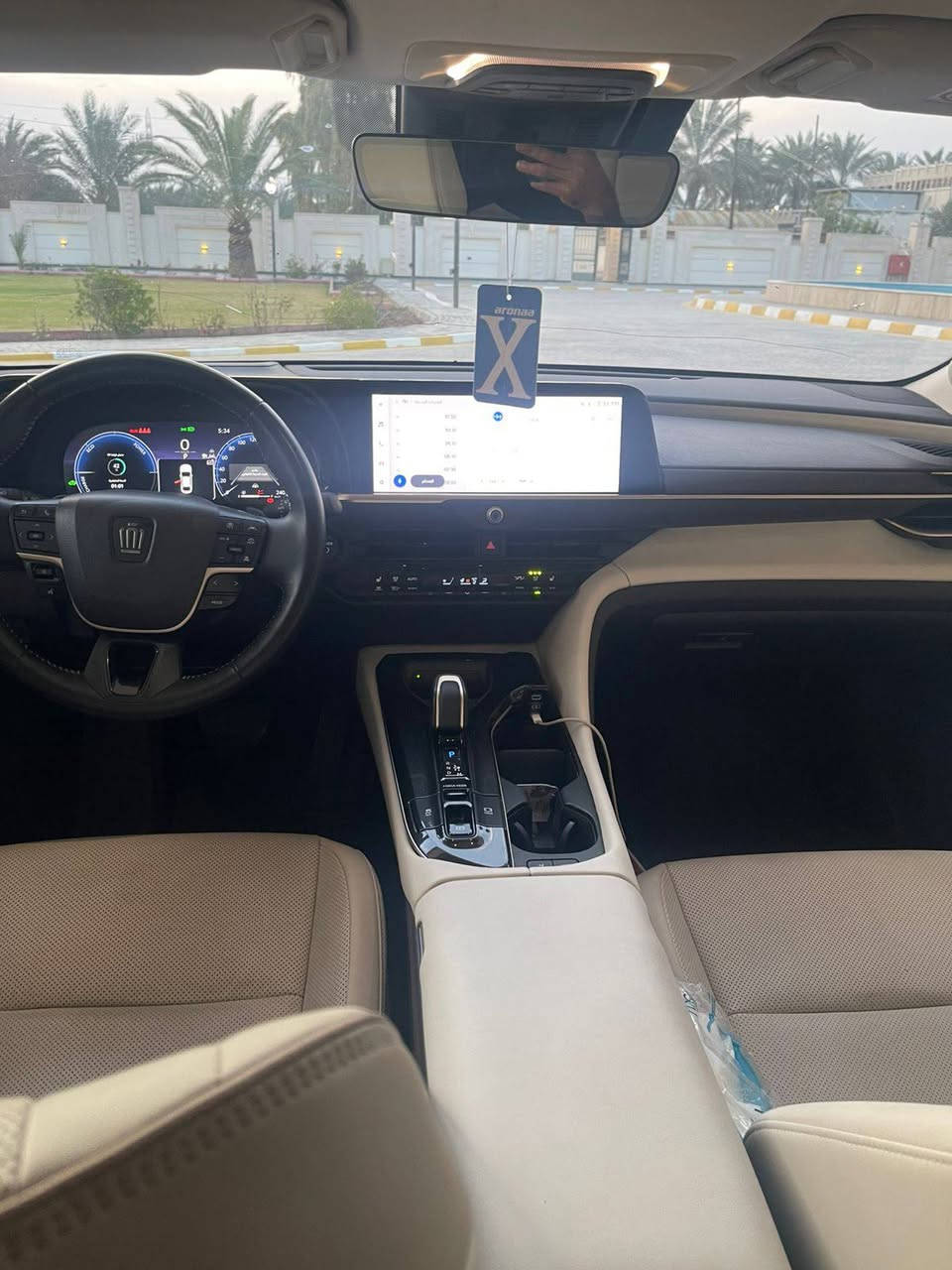 كراون ماجستا موديل 2025
ماشيه 34 الف 

ضرر بسيط خلفي 

السياره فول مواصفات 
البوب شفط 
كامرات خلفي وأمامي وجانبي 
حساسات كامله 

رقم مميز ملكيه خاصه 

السعر43$🌹***********
