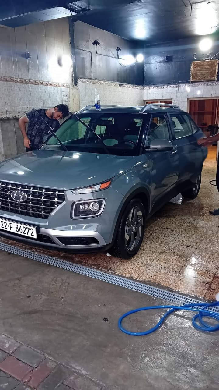 السلام عليكم
للبيع هونداي فينو 21🍏 
رقم اربيل شرط تحويل 
سيارة حادثها ٣ قطع 
حداديه كامله من كلشي ربع ماتصرف عليها 
ماشية ١٠٠ميل 
مواصفاتها 
▪️شاشة جبيرة 
▪️كامرا دوارة 
▪️رادار امامي 
▪️توقف ذاتي 
▪️تحكم جهتين  
وبعد بيها مواصفات 
مكاني بغداد الدوره 
السعر /١٢٠ وبيها مجال 
***********
