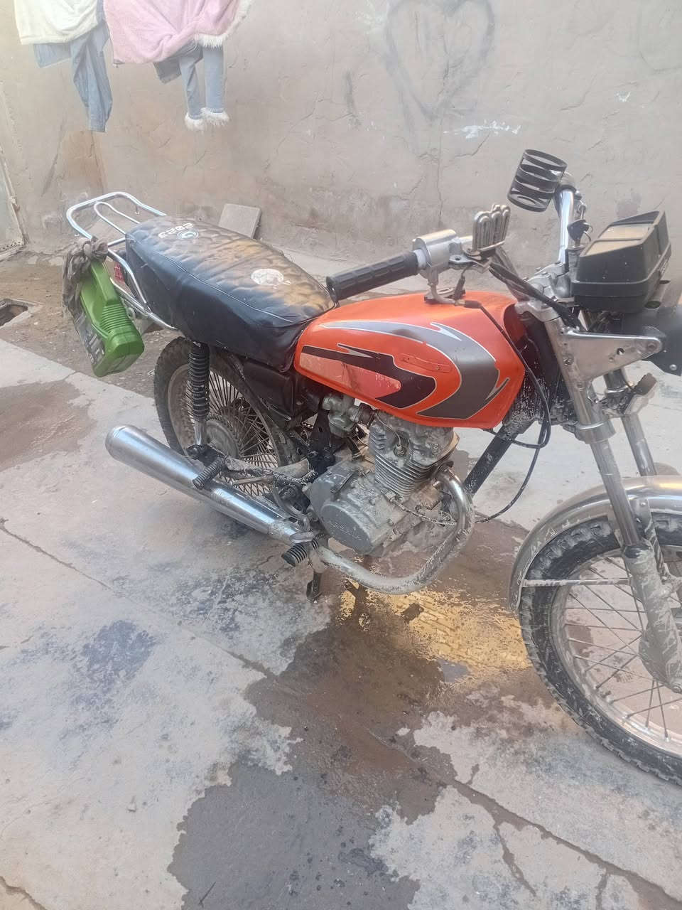 سلام عليكم شباب دراجه كلك للبيع مكاني نجف شارع مطار قرب قريه الغدير عامود ٣٢١ سعر ٣٥٠ وبيه مجال مجال اتصال *********** واتساب  دراجه كلك  موديل ٢٠١٩  مكفول من سرقة
