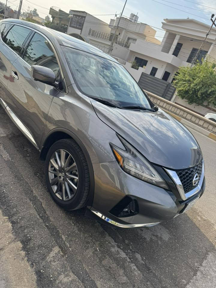 موديل 21 نيسان موارنو بدون صبغ فقط بارد مثل ما موضح بالسونار   ماشية 107 الف مو ميل جديدة بعده لووك السيارة احلى من الصور 
مكان السيارة كركوك 
***********
