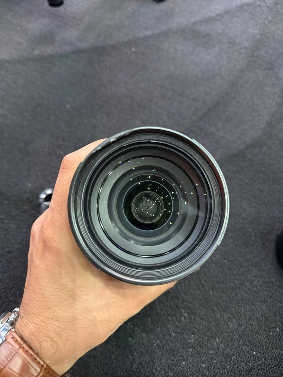 📸 للبيع | Sony FE 24-70mm F2.8 GM
عدسة 24-70mm G Master الجيل الأول بفتحة F2.8.

▪️ العدسة تعمل بكفاءة ممتازة
▪️ بيها طگة بسيطة بالبدي من الأعلى وغير مؤثرة نهائياً على الأداء أو جودة الصورة
▪️ العدسة بحالة جيدة جداً

▪️ السعر: (أضف السعر)
▪️ بيه مجال

▪️ الكارتون الأصلي موجود
▪️ الجنطة الأصلية موجودة
▪️ القباق الأصلية موجودة

📍 الموقع: بغداد – الشعب
📞 ***********

للاستفسار أو المعاينة يرجى التواصل على الرقم أعلاه
